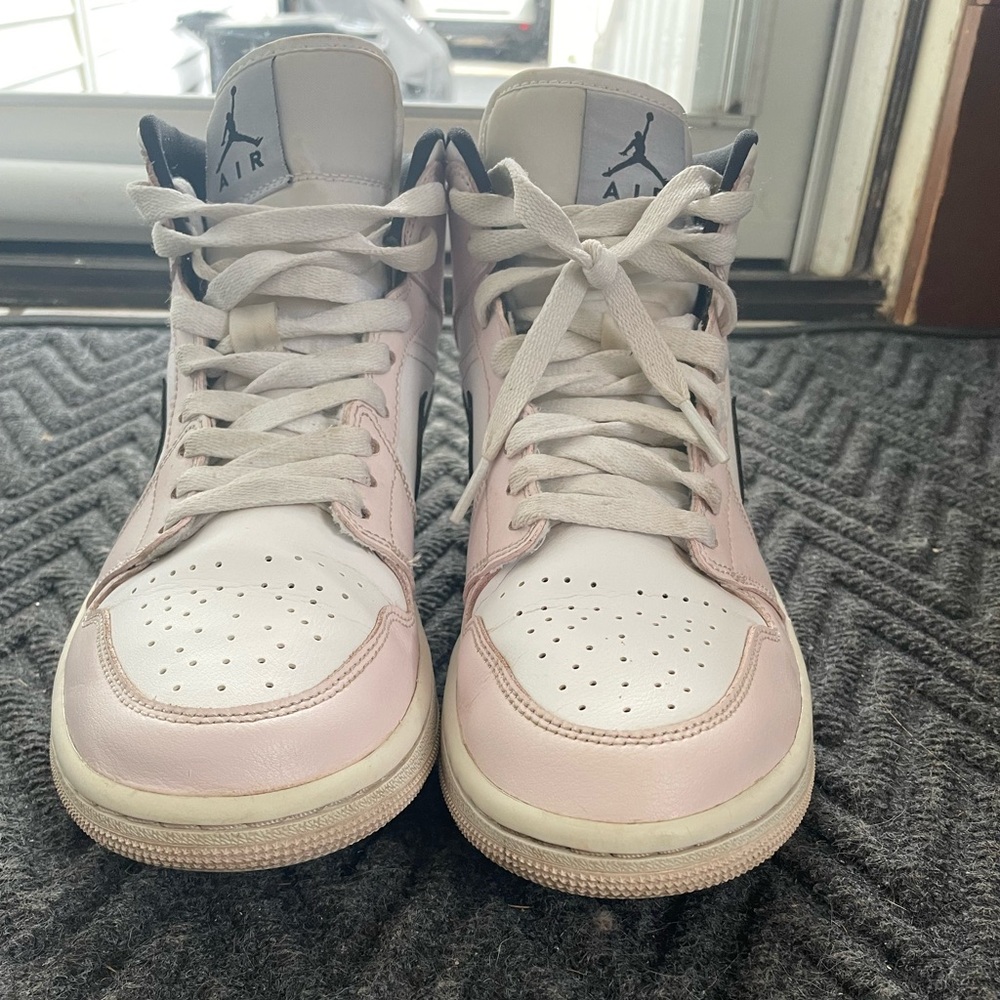 Nike Air Jordan 1 Mid - Barely Rose 9.5